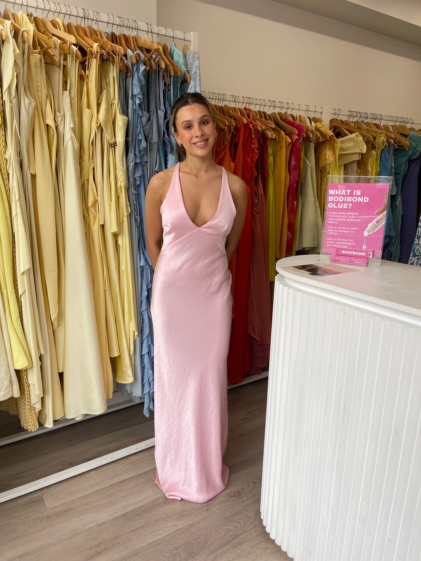 THE DREAMER V NECK DRESS
POWDER PINK Bec & Bridge