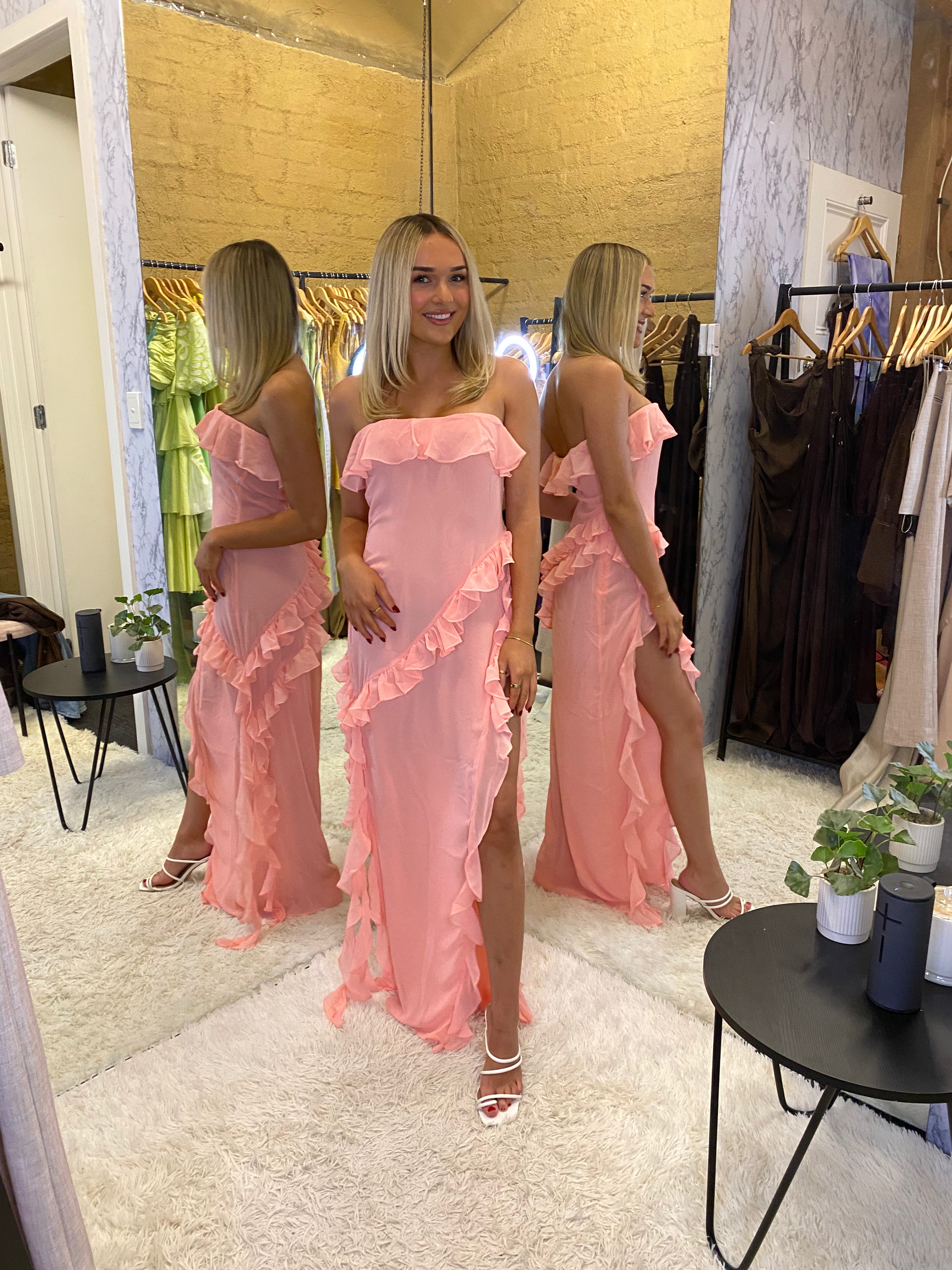 Hire dresses near sales me