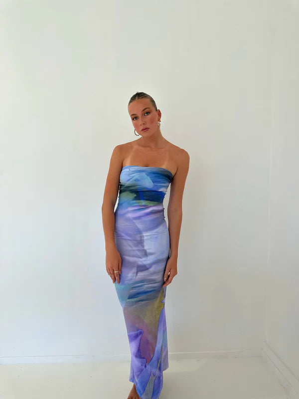 Hnter the Label Lotus Maxi